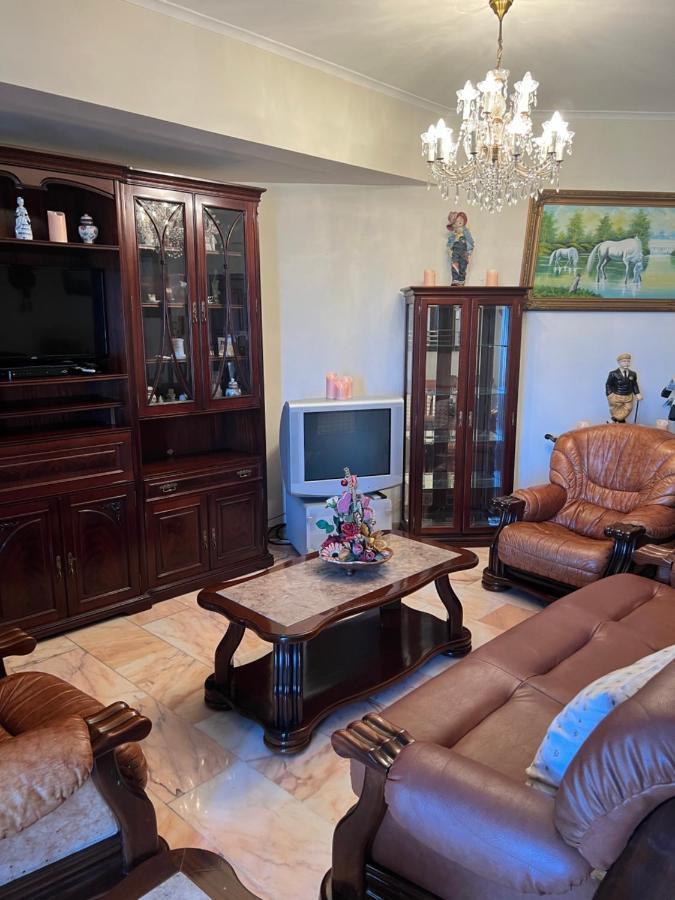 פונשל Angie'S Apartment מראה חיצוני תמונה